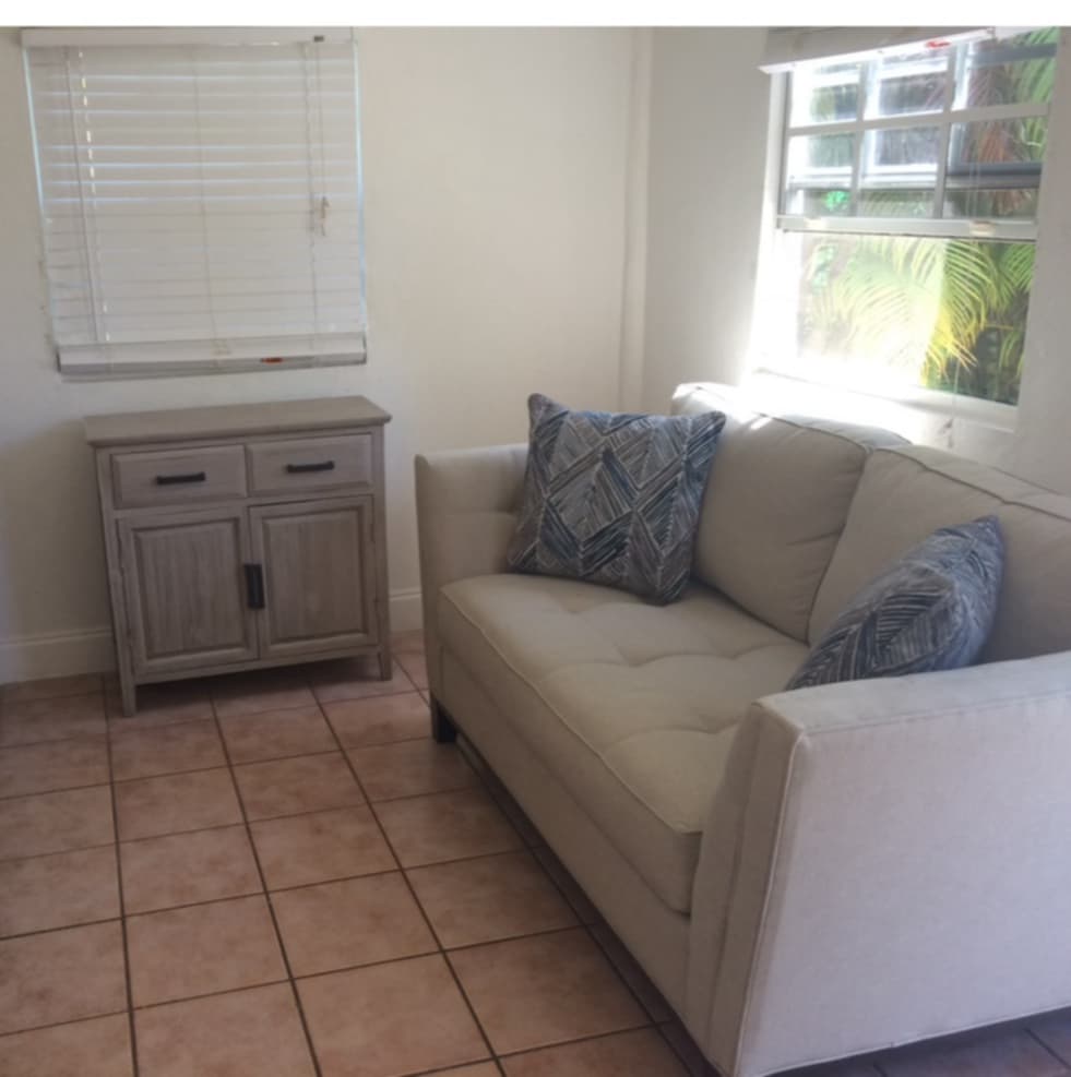 Junk removal in Aventura, FL