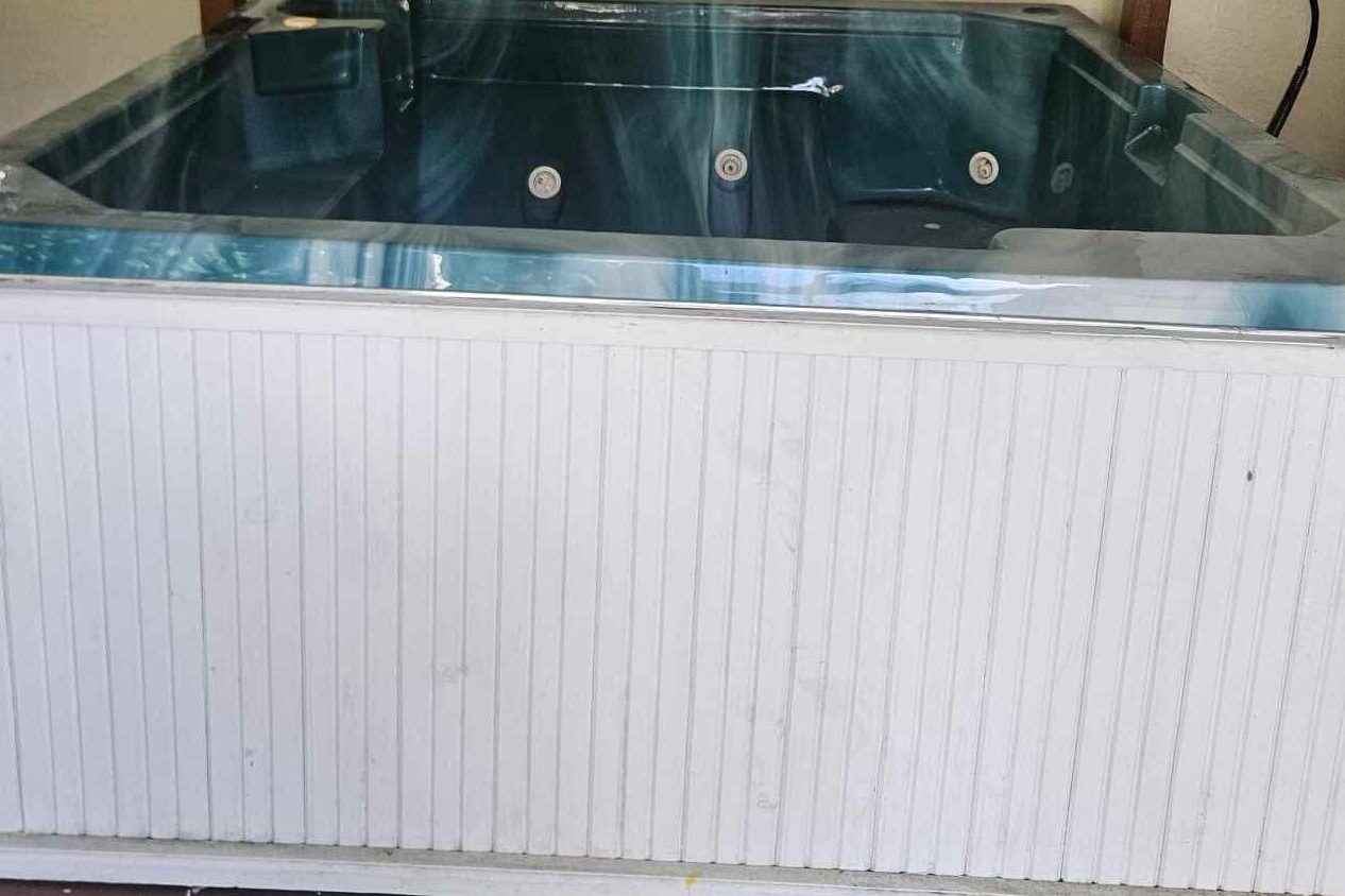 Hot Tub Removal Fort Lauderdale spa hauled away